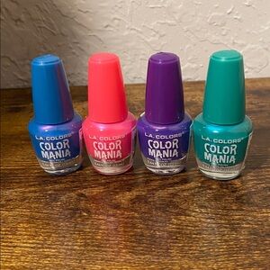 L.A. Colors Vibrant Nail Polish Collection of 4